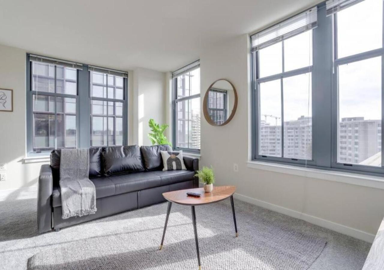 Splendid 2 Bedroom Condo At Pentagon City Арлингтън Екстериор снимка