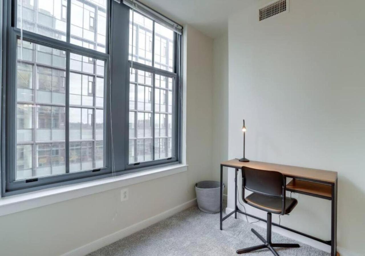Splendid 2 Bedroom Condo At Pentagon City Арлингтън Екстериор снимка