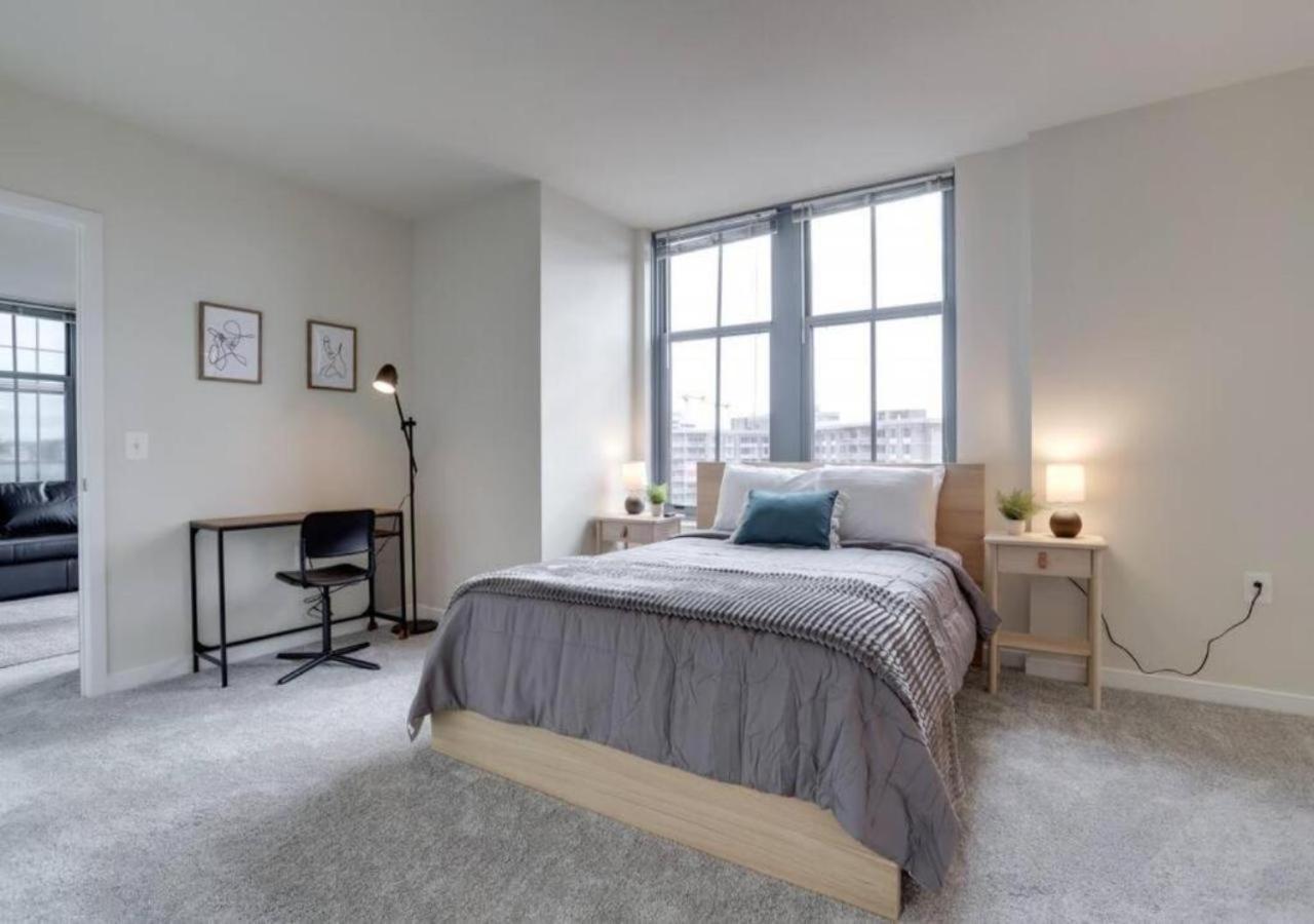 Splendid 2 Bedroom Condo At Pentagon City Арлингтън Екстериор снимка