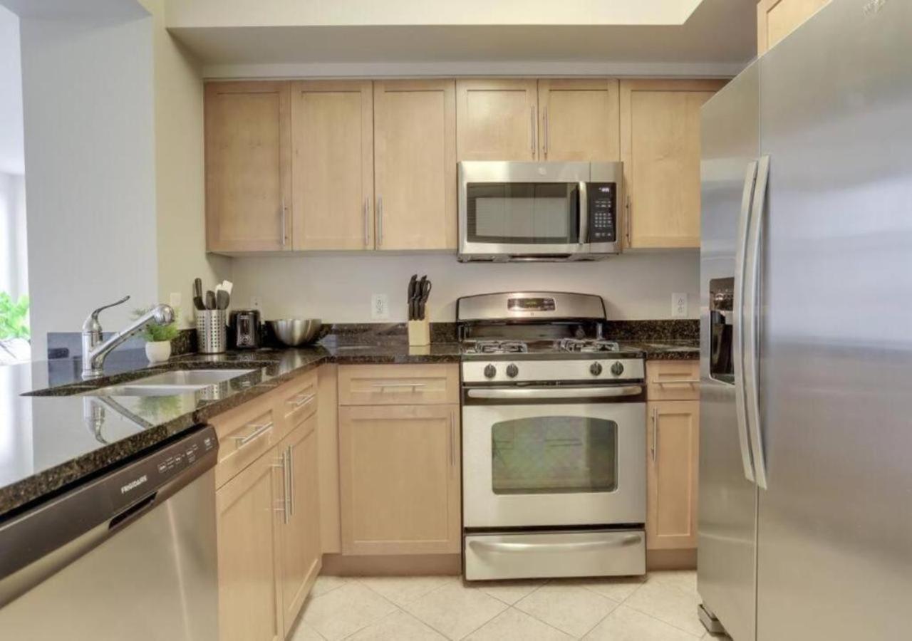 Splendid 2 Bedroom Condo At Pentagon City Арлингтън Екстериор снимка